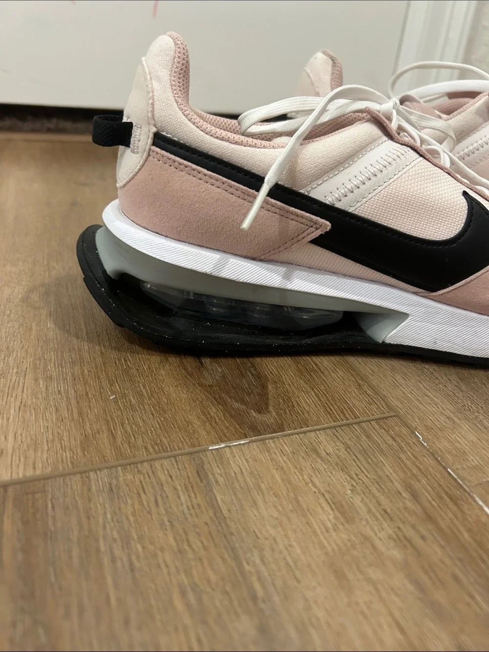 Nike Air Max Pre Day ‘Light Soft Pink’ - Picture 2 of 11